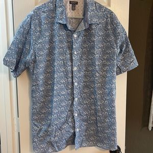 Never Tuck Summer Button down